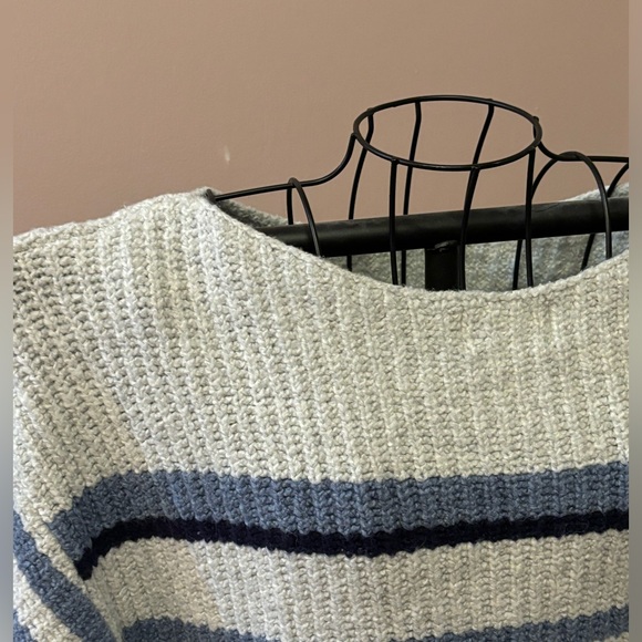 Heavy striped sweater - Old Navy - Picture 2 of 4